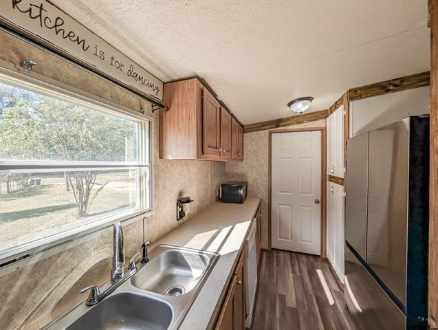 9849 Dennis Ln, Tyler, TX 75703