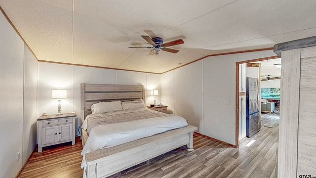 9849 Dennis Ln, Tyler, TX 75703