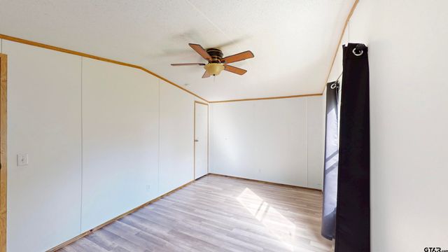 9849 Dennis Ln, Tyler, TX 75703