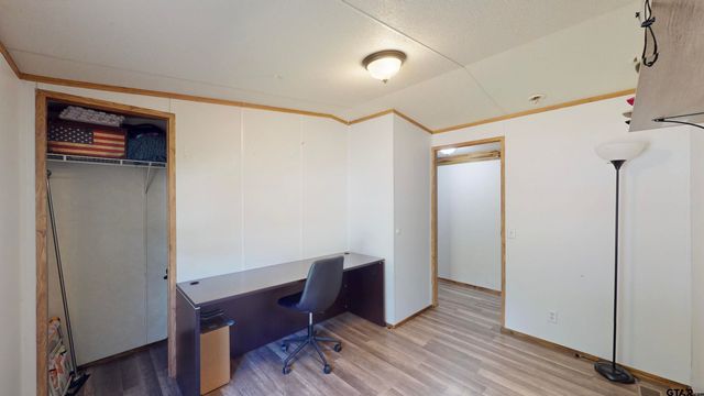 9849 Dennis Ln, Tyler, TX 75703