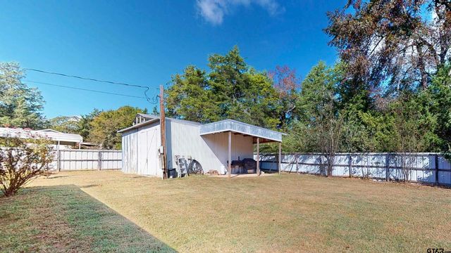 9849 Dennis Ln, Tyler, TX 75703