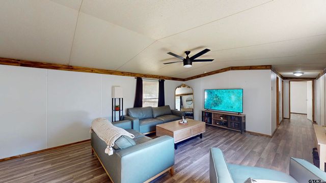 9849 Dennis Ln, Tyler, TX 75703