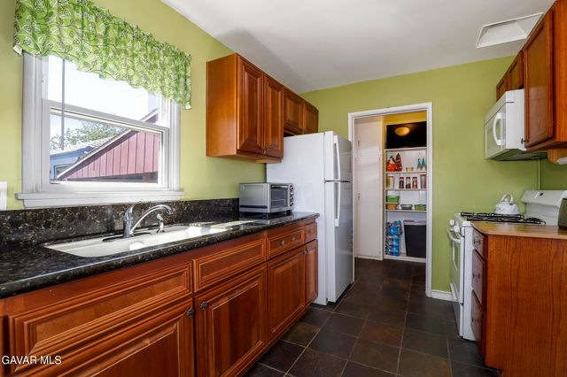 38337 17th Street, Palmdale, CA 93550