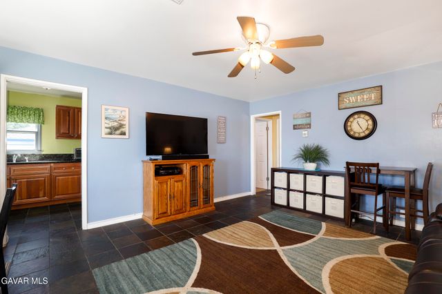 38337 17th Street, Palmdale, CA 93550