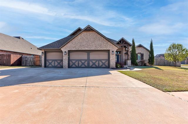 4612 Hambletonian Lane, Mustang, OK 73064