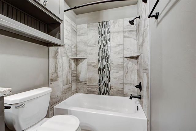 4612 Hambletonian Lane, Mustang, OK 73064