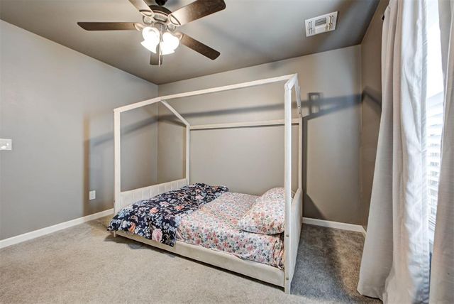 4612 Hambletonian Lane, Mustang, OK 73064
