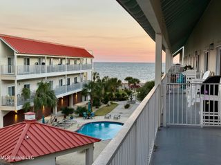 1453 E Beach Boulevard, 311, Pass Christian, MS 39571