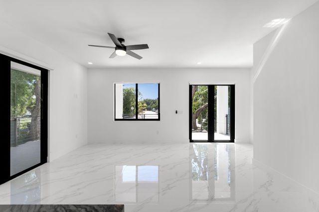 50 Transylvania Avenue, Key Largo, FL 33037