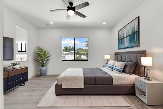 50 Transylvania Avenue, Key Largo, FL 33037