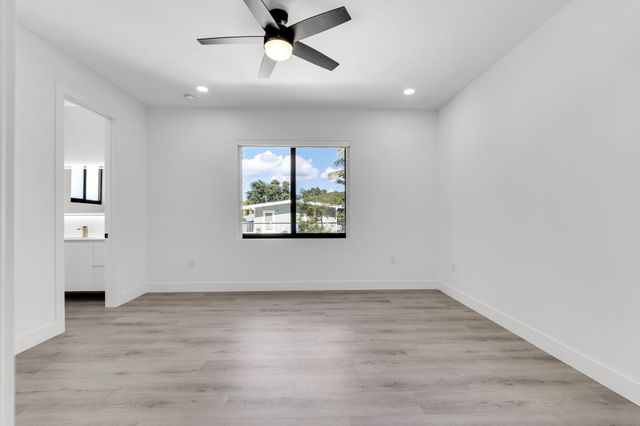 50 Transylvania Avenue, Key Largo, FL 33037