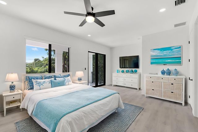 50 Transylvania Avenue, Key Largo, FL 33037