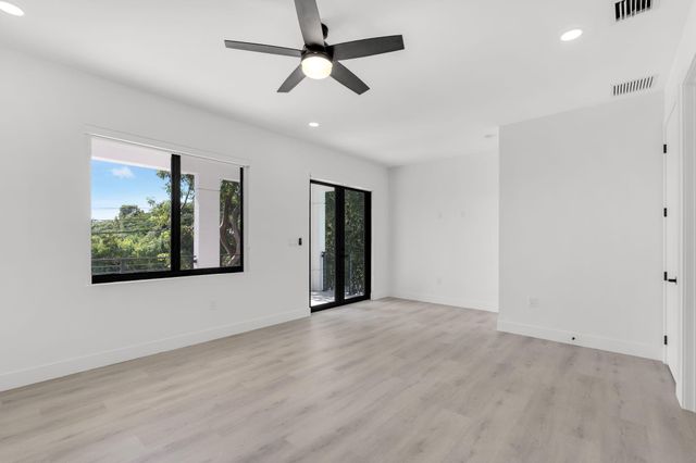 50 Transylvania Avenue, Key Largo, FL 33037