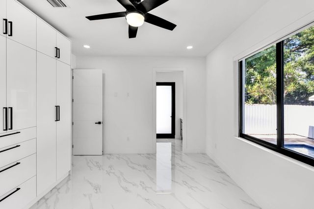 50 Transylvania Avenue, Key Largo, FL 33037