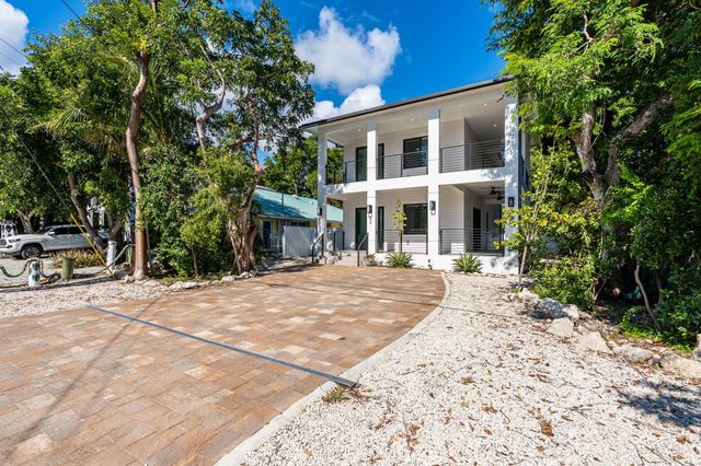 50 Transylvania Avenue, Key Largo, FL 33037