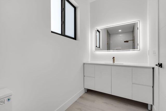 50 Transylvania Avenue, Key Largo, FL 33037