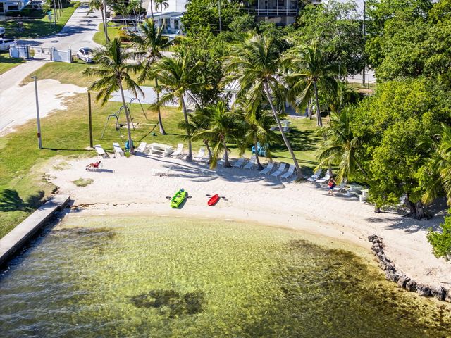 50 Transylvania Avenue, Key Largo, FL 33037