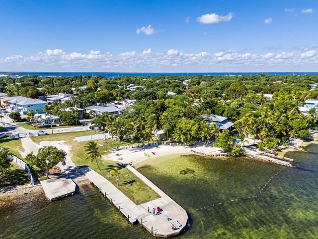 50 Transylvania Avenue, Key Largo, FL 33037