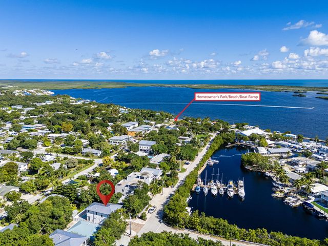 50 Transylvania Avenue, Key Largo, FL 33037