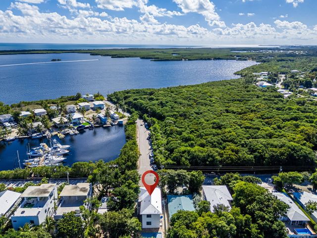 50 Transylvania Avenue, Key Largo, FL 33037