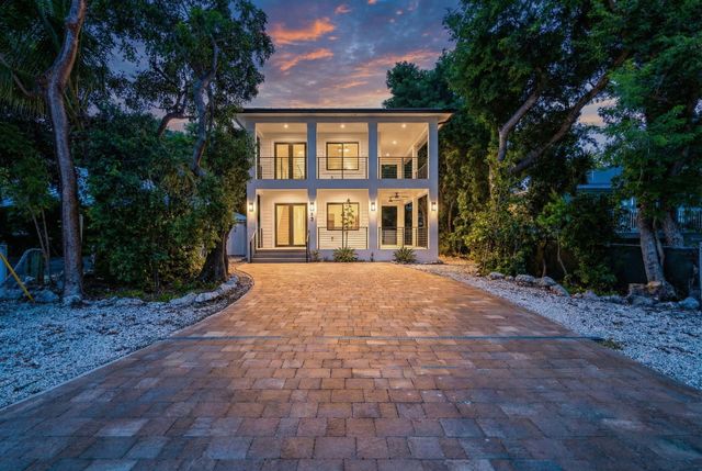 50 Transylvania Avenue, Key Largo, FL 33037