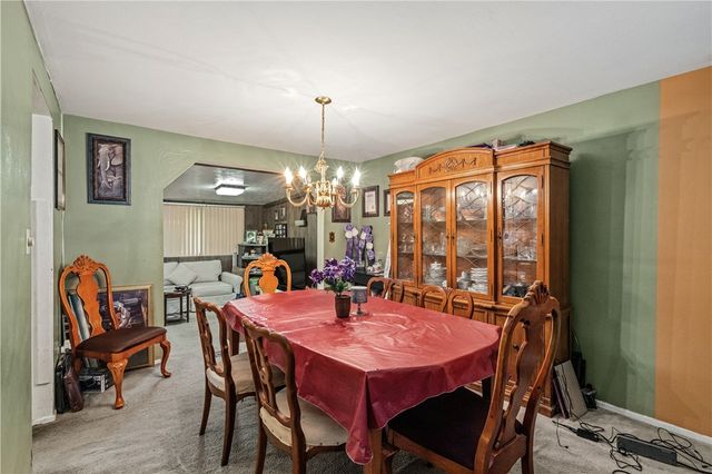 171 Crescent Garden Dr, Penn Hills, PA 15235