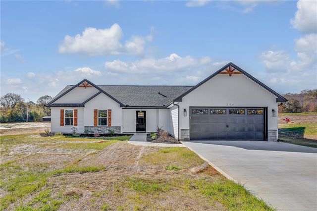 3805 Flat Rock Road, Iva, SC 29655