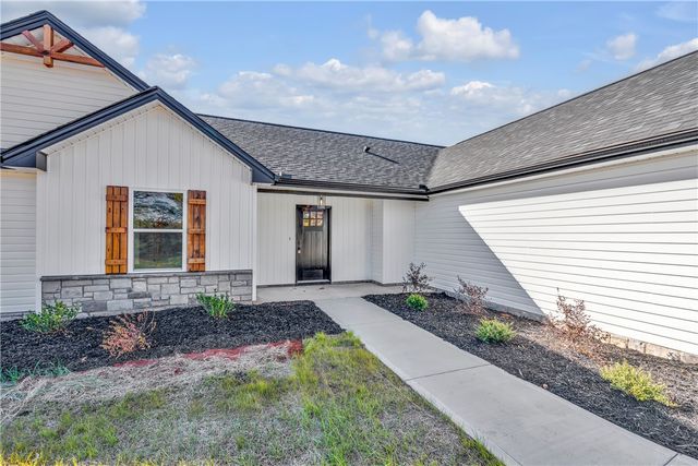 3805 Flat Rock Road, Iva, SC 29655