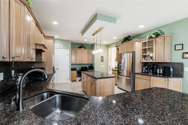 1266 Thistleberry Lane, Penfield, NY 14580