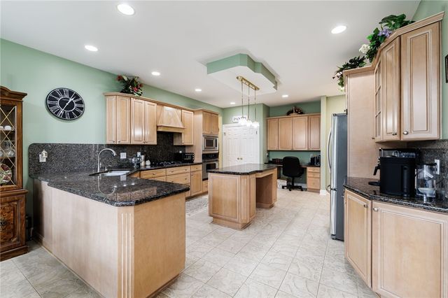 1266 Thistleberry Lane, Penfield, NY 14580