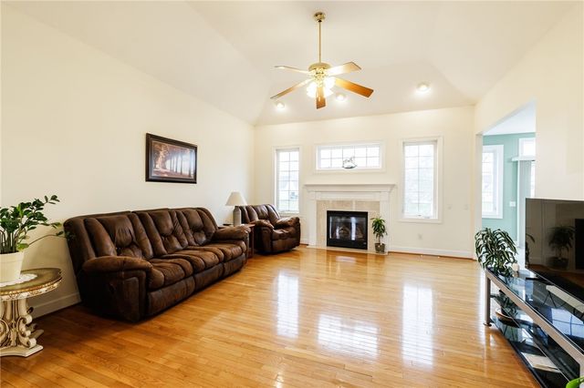 1266 Thistleberry Lane, Penfield, NY 14580