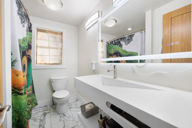 712 Normals St, Minot, ND 58703