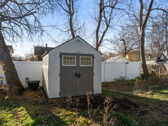 712 Normals St, Minot, ND 58703