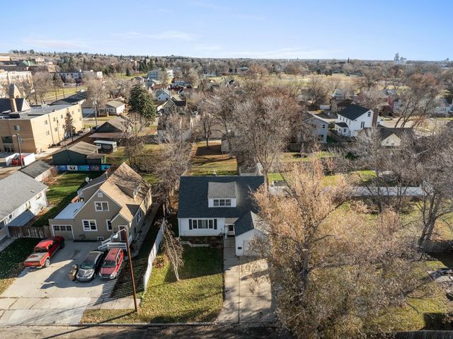 712 Normals St, Minot, ND 58703