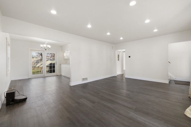 712 Normals St, Minot, ND 58703