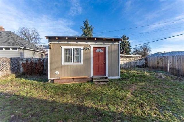 1030 E Sanson Ave, Spokane, WA 99207