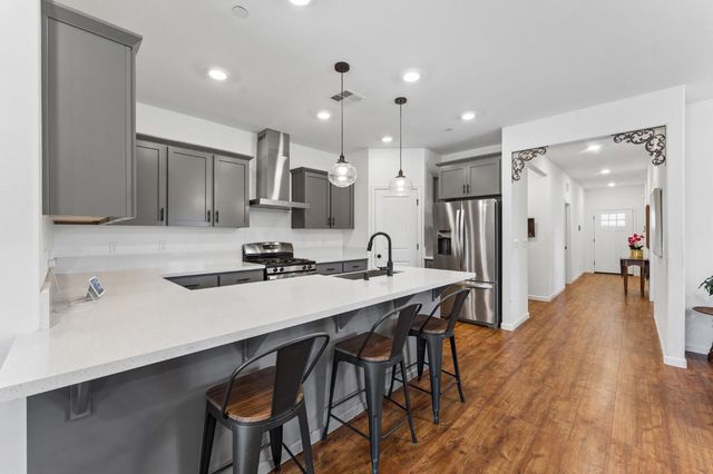 240 Helios Ct, Roseville, CA 95747