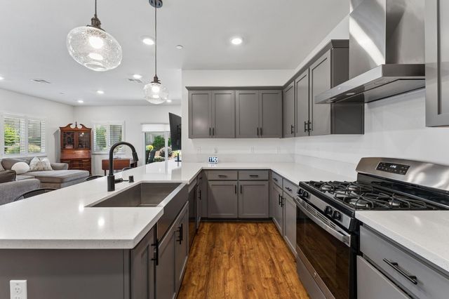 240 Helios Ct, Roseville, CA 95747