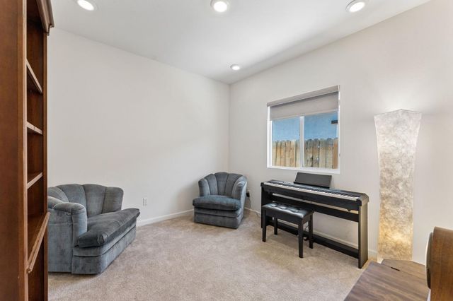 240 Helios Ct, Roseville, CA 95747