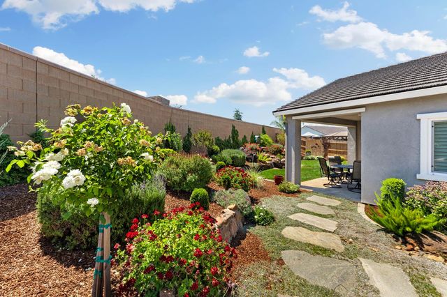 240 Helios Ct, Roseville, CA 95747