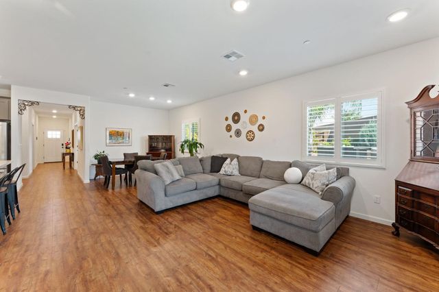 240 Helios Ct, Roseville, CA 95747
