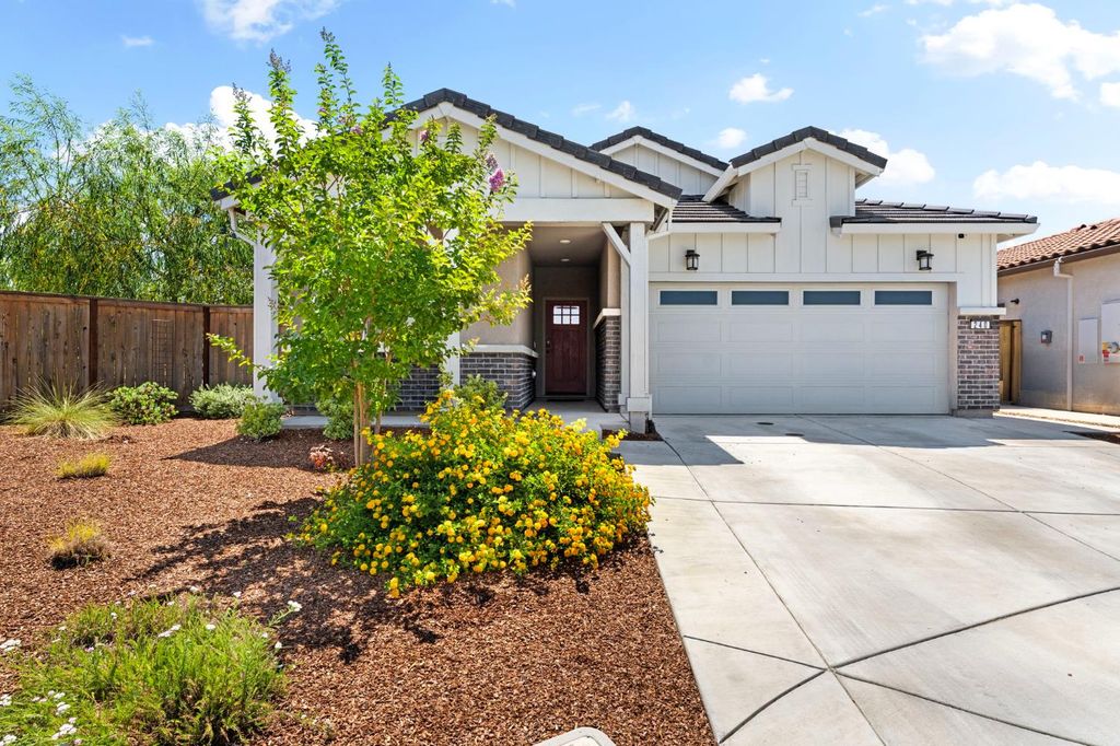 240 Helios Ct, Roseville, CA 95747