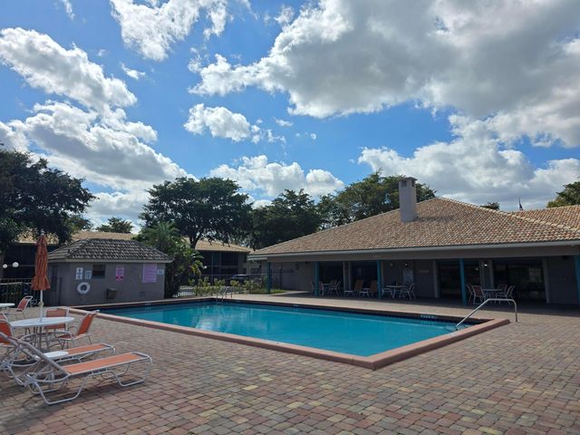 9960 Pineapple Tree Drive 208, Boynton Beach, FL 33436