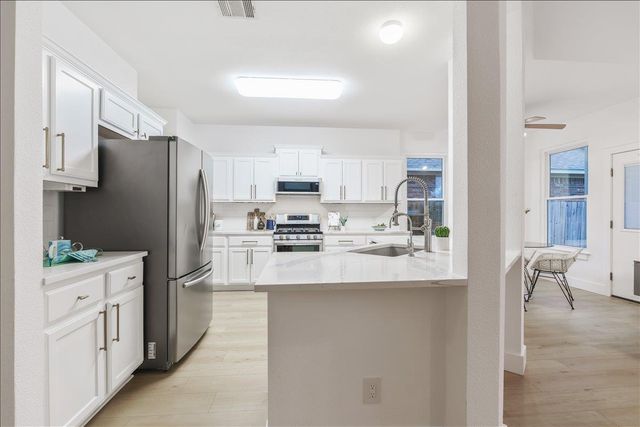 712 Arrowood PL, Round Rock, TX 78665