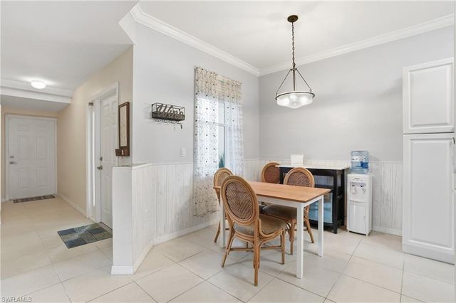 340 Robin Hood CIR 102, Naples, FL 34104