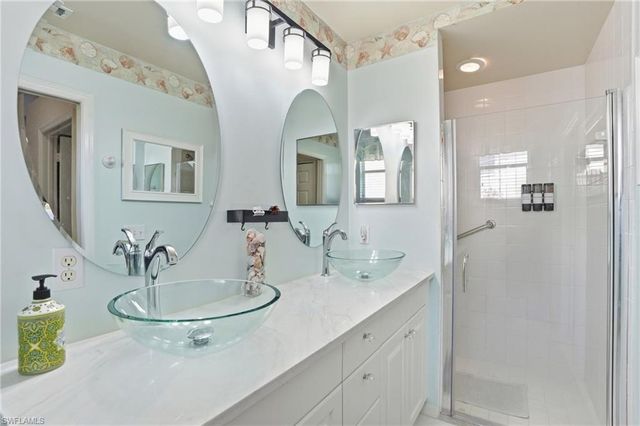 340 Robin Hood CIR 102, Naples, FL 34104