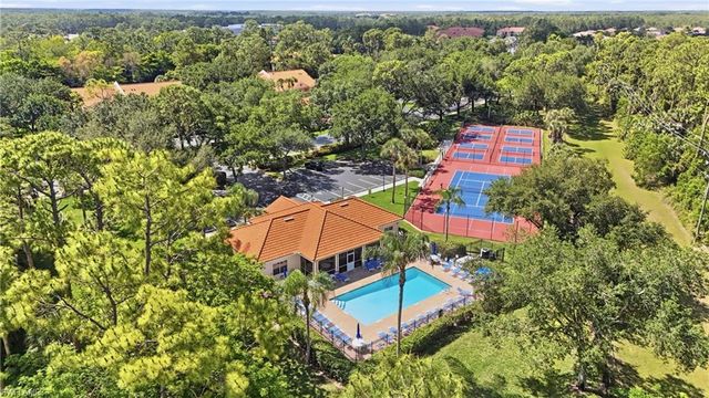 340 Robin Hood CIR 102, Naples, FL 34104