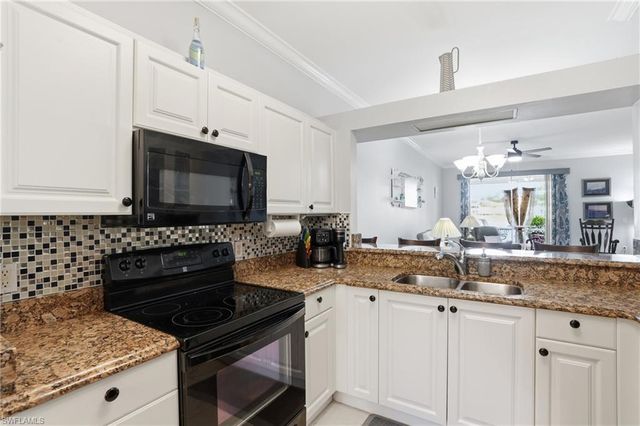 340 Robin Hood CIR 102, Naples, FL 34104