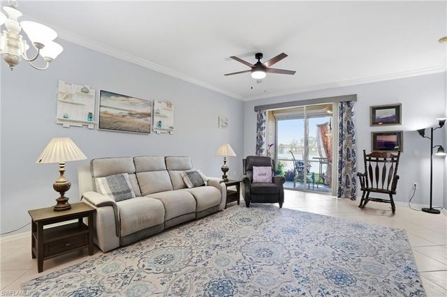 340 Robin Hood CIR 102, Naples, FL 34104