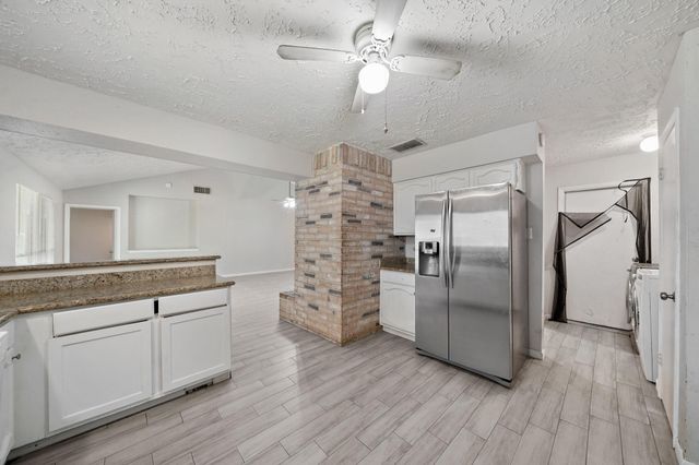 13923 Ludgate Pass, Houston, TX 77034